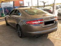 Usado Jaguar XF Luxury 240 CV (176 kW) 2015 Marrón Berlina