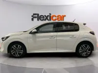 Usado Peugeot 208 Allure 101 CV (74 kW) 2021 Blanco Utilitario
