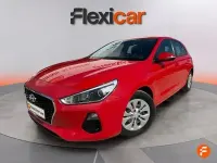 Usado Hyundai i30 120 CV (88 kW) 2018 Rojo