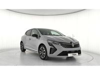 Usado Renault Clio V Techno 143 CV (105 kW) 2025 Gris / plata Berlina