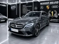 Usado Mercedes C300e 306 CV (225 kW) 2020 Gris / plata Familiar
