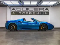 Usado Ferrari 488 670 CV (492 kW) 2016 Azul Descapotable