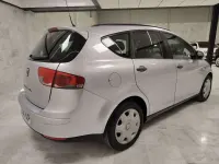 Usado Seat Altea XL Reference 105 CV (77 kW) 2008 Gris Monovolumen