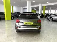 Usado Audi Q2 S-Line 150 CV (110 kW) 2024 Gris / plata SUV