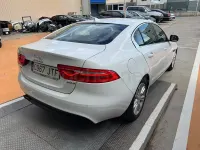 Usado Jaguar XE Prestige 180 CV (132 kW) 2018 Blanco Berlina