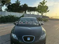 Usado Seat Leon Reference 140 CV (102 kW) 2006 Negro Utilitario