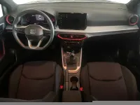 Usado Seat Arona FR 116 CV (85 kW) 2024 Gris/plata SUV