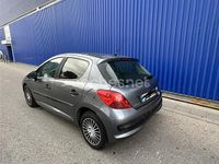 Usado Peugeot 207 70 CV (51 kW) 2009 Gris / plata Berlina