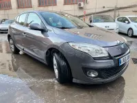 Usado Renault Mégane Expression 115 CV (84 kW) 2012 Gris / plata Berlina