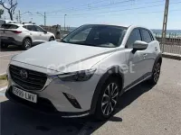 Usado Mazda CX-3 121 CV (88 kW) 2021 Gris / plata SUV