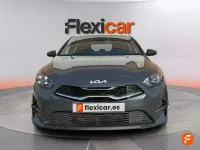 Usado Kia Ceed 136 CV (100 kW) 2023 Amarillo Utilitario