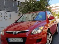 Usado Hyundai i30 Comfort 109 CV (80 kW) 2009 Rojo Berlina