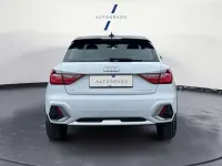 Używany Audi A1 Premium 109 KM (80 kW) 2021 Biały SUV