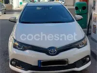 Usado Toyota Auris Hybrid Edition 136 CV (100 kW) 2018 Blanco Berlina