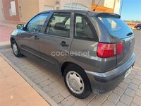 Usado Seat Ibiza 60 CV (44 kW) 2001 Gris / plata Berlina