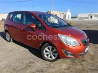 Usado Opel Meriva Enjoy 120 CV (88 kW) 2011 Rojo Monovolumen
