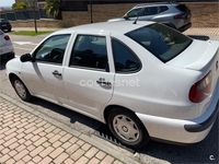 Usado Seat Cordoba Stella 75 CV (55 kW) 2001 Blanco Berlina