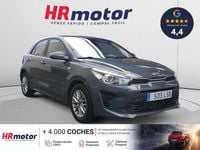 Usado Kia Rio 101 CV (74 kW) 2021 Gris Berlina