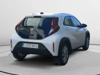 Usado Toyota Aygo X Play 72 CV (52 kW) 2024 Blanco SUV