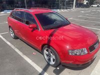 Usado Audi A4 130 CV (95 kW) 2004 Rojo Familiar