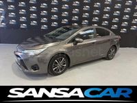 Usado Toyota Avensis Executive 143 CV (105 kW) 2017 Gris / plata Berlina