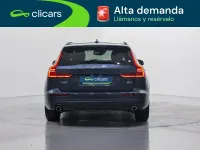 Usado Volvo V60 Momentum 197 CV (144 kW) 2021 Azul Familiar