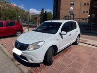 Usado Dacia Sandero Lauréate 90 HP (66 kW) 2011 Branco Sedan