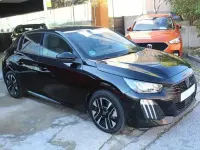 Usado Peugeot 208 Allure 103 CV (75 kW) 2025 Negro Utilitario
