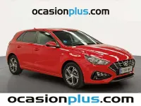 Usado Hyundai i30 120 CV (88 kW) 2023 Rojo Utilitario