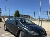 Usado Seat Leon Style 105 CV (77 kW) 2011 Negro Utilitario