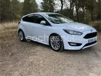 Usado Ford Focus Sport 125 CV (91 kW) 2016 Blanco Berlina