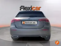Usado Mercedes A180 116 CV (85 kW) 2019 Gris / plata Berlina