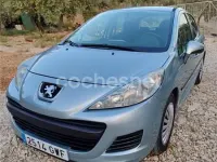 Usado Peugeot 207 70 CV (51 kW) 2010 Verde Berlina