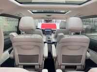 Usado Mercedes V300 Avantgarde 239 CV (175 kW) 2021 Gris / plata Monovolumen