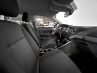 Usado VW Polo Trendline 95 CV (69 kW) 2022 Plateado Utilitario