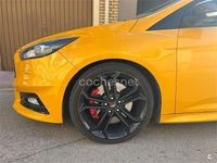Usado Ford Focus ST 250 CV (183 kW) 2015 Amarillo Berlina