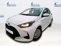 Usado Toyota Yaris Hybrid Active 116 CV (85 kW) 2021 Blanco Berlina