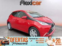 Usado Toyota Aygo X-play 72 CV (52 kW) 2018 Rojo Utilitario