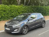 Usado Hyundai i30 GO! 100 CV (73 kW) 2016 Azul Berlina