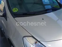 Usado Renault Clio II Expression 85 CV (62 kW) 2006 Beige Berlina