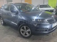Usado Skoda Karoq Ambition 150 CV (110 kW) 2022 Gris / plata SUV