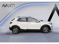 Usado Kia Stonic 100 CV (73 kW) 2024 Blanco SUV