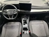 Nuevo VW Golf VIII 115 CV (84 kW) 2025 Gris / plata Berlina