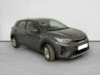 Usado Kia Stonic 84 CV (61 kW) 2023 Gris / plata SUV