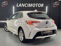 Usado Toyota Corolla Style 122 CV (89 kW) 2021 Blanco Berlina