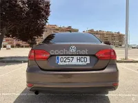 Usado VW Jetta Sport 105 CV (77 kW) 2011 Marrón Berlina