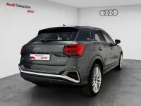 Usado Audi Q2 S-Line 116 CV (85 kW) 2024 Gris / plata SUV