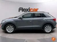 Usado VW T-Roc Advance 110 CV (80 kW) 2021 Gris SUV