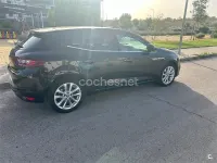 Usado Renault Mégane Zen 110 CV (80 kW) 2016 Negro Berlina