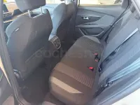 Usado Peugeot 3008 Active 130 CV (95 kW) 2023 Blanco SUV
